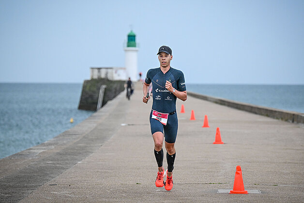 Un concurrent lors de l'Ironman 70.3 en 2024