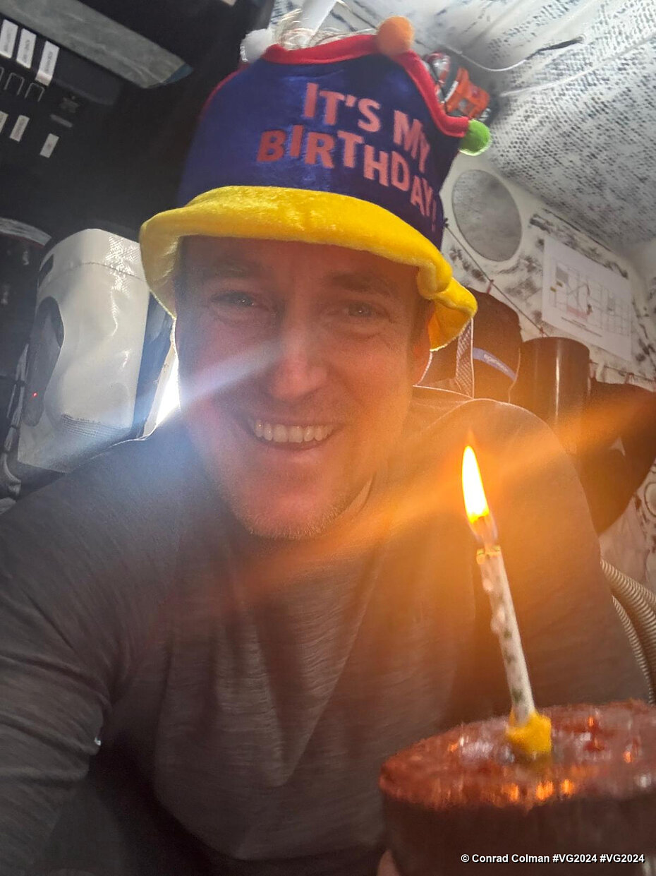 Conrad Colman fête son anniversaire