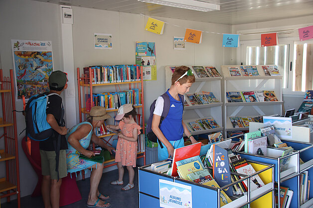 Bibliothèque de plage de L'Aiguillon-la-Presqu'île Bibliothèque de plage de L'Aiguillon-la-Presqu'île