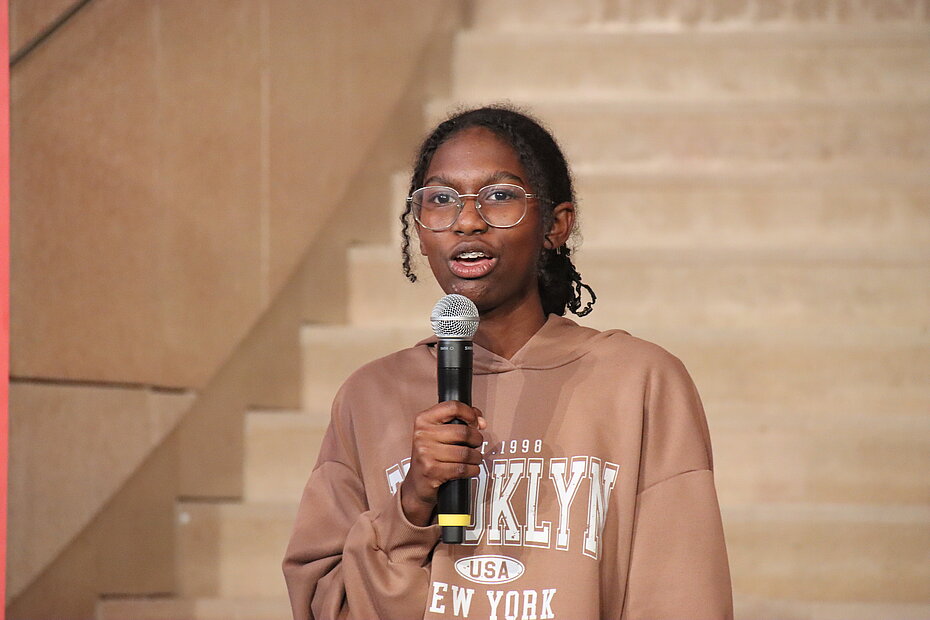 Rarissoua Dzourou, jeune diplômée du brevet des collèges Rarissoua Dzourou, jeune diplômée du brevet des collèges