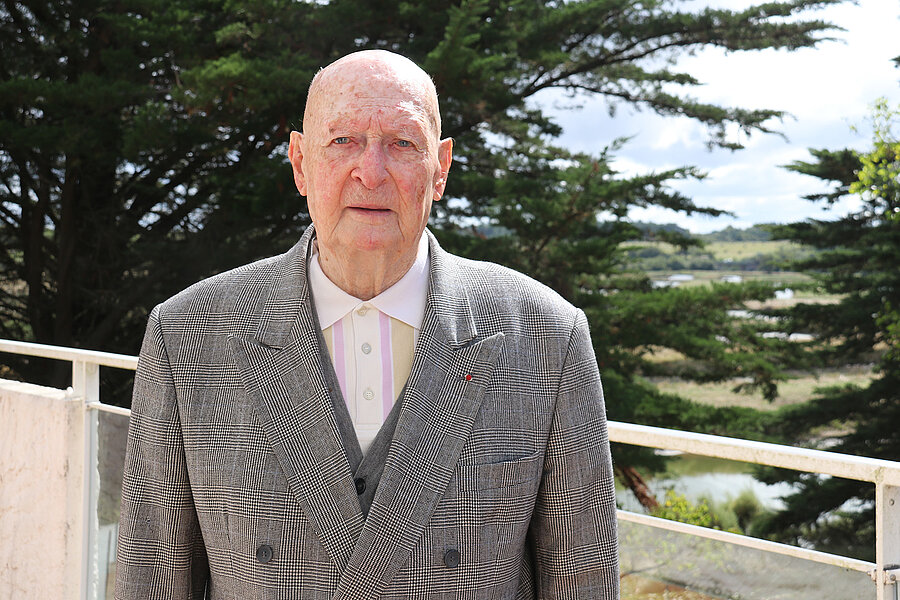 Pierre Mauger chez lui à L'Île-d'Olonne Pierre Mauger chez lui à L'Île-d'Olonne