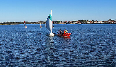 Une initiation au handivoile sur le bassin de la Ch’noue