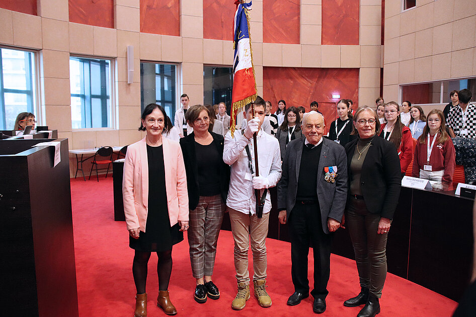 Alexandra Gaboriau, Nadia Rabreau, Oscar Étourneau, Michel Leboeuf et Catherine Poupet Alexandra Gaboriau, Nadia Rabreau, Oscar Étourneau, Michel Leboeuf et Catherine Poupet
