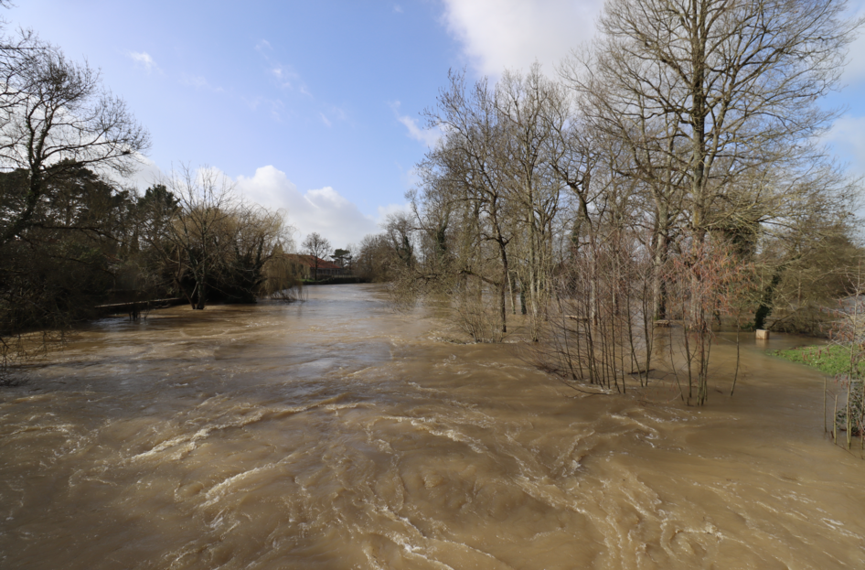 Crue à Moutiers-sur-le-Lay Crue à Moutiers-sur-le-Lay