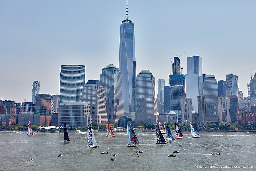 Les voiliers dans la baie de Manhattan Les voiliers dans la baie de Manhattan