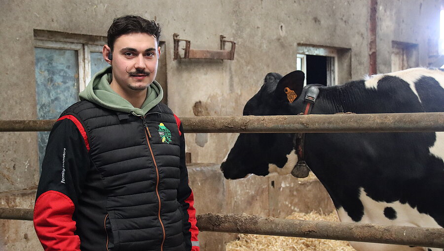 Pierre Cantin, agriculteur à Coëx Pierre Cantin, agriculteur à Coëx