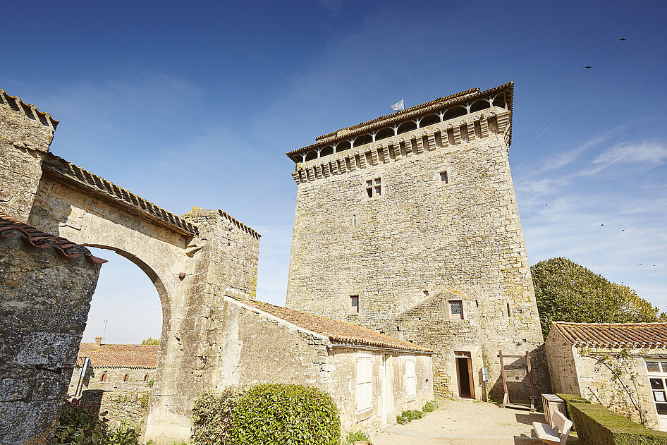 Le donjon de Bazoges-en-Pareds