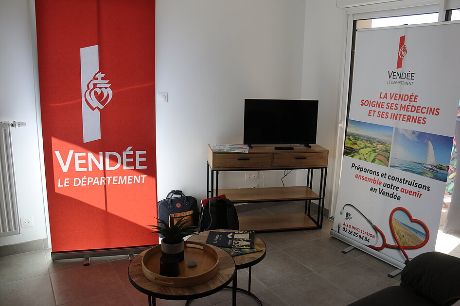 Un nouveau logement pour internes a été inauguré à Aizenay, en présence d'Alain Leboeuf, président du Département de la Vendée