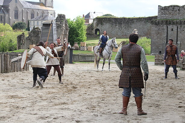 Le spectacle La revanche des machines au Château de Tiffauges