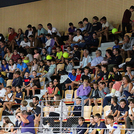 Les tribunes du Vendéspace sont pleines.